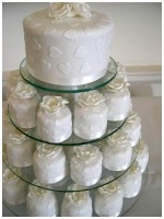 heartsandflowersminicakes.jpg