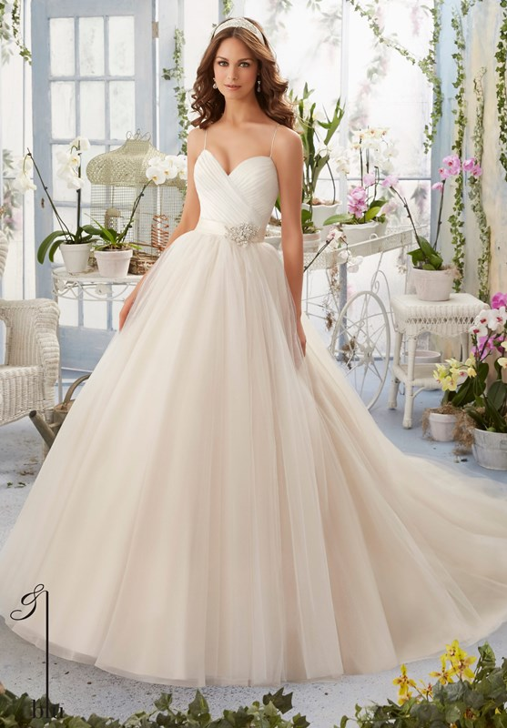 Colectie Mori Lee by AVANGARDE BRIDES