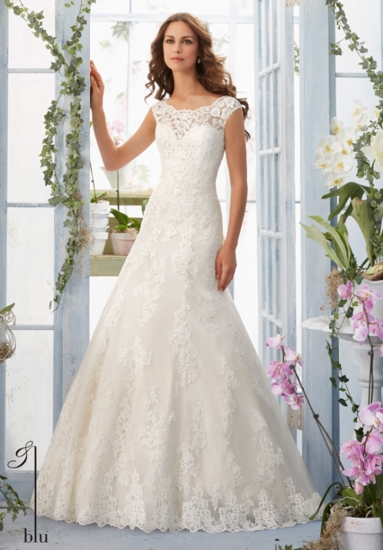 Model Mori Lee 5410 Colectie Mori Lee by AVANGARDE BRIDES
