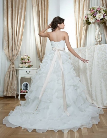 Rochii de mireasa Aryanna Karen