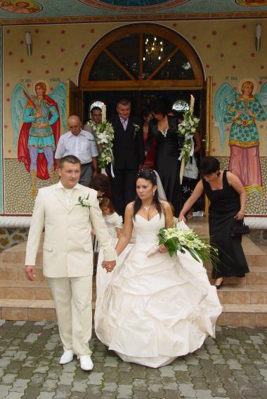 poze Costume ginere si accesorii