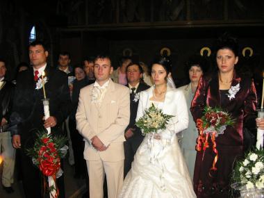 poze Costume ginere si accesorii
