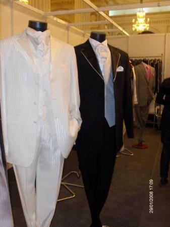 poze Costume ginere si accesorii