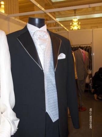 poze Costume ginere si accesorii