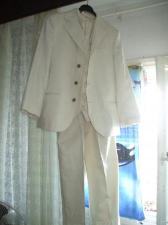 poze Costume ginere si accesorii