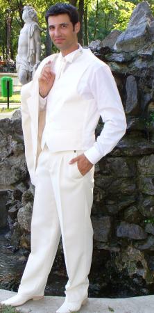 poze Costume ginere si accesorii