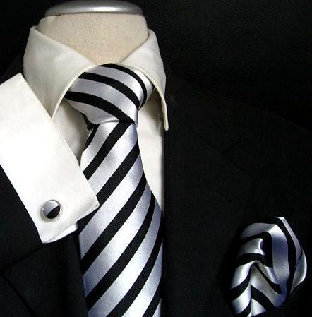 poze Costume ginere si accesorii